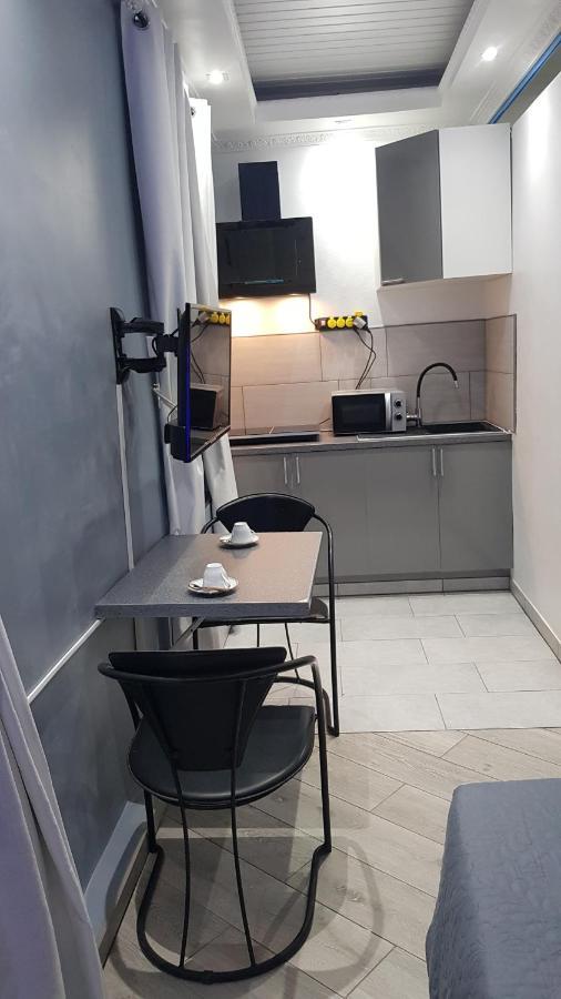 Le Petit Luxembourg Apartman Montignies-sur-Sambre Kültér fotó