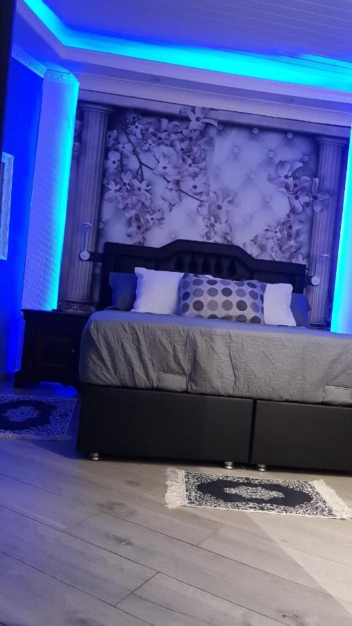 Le Petit Luxembourg Apartman Montignies-sur-Sambre Kültér fotó