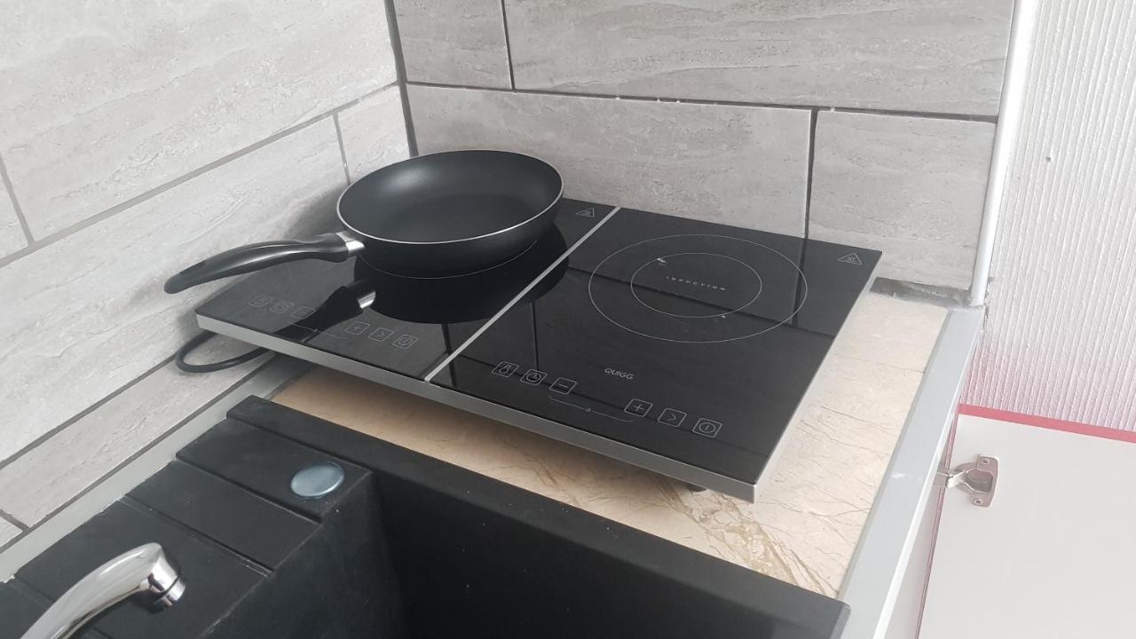 Le Petit Luxembourg Apartman Montignies-sur-Sambre Kültér fotó
