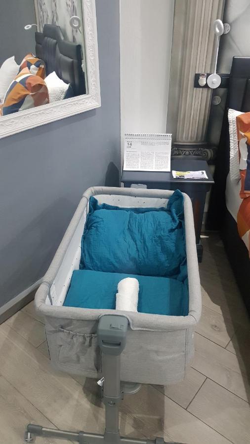 Le Petit Luxembourg Apartman Montignies-sur-Sambre Kültér fotó