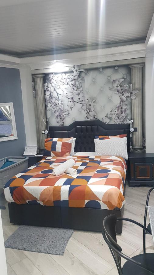 Le Petit Luxembourg Apartman Montignies-sur-Sambre Kültér fotó